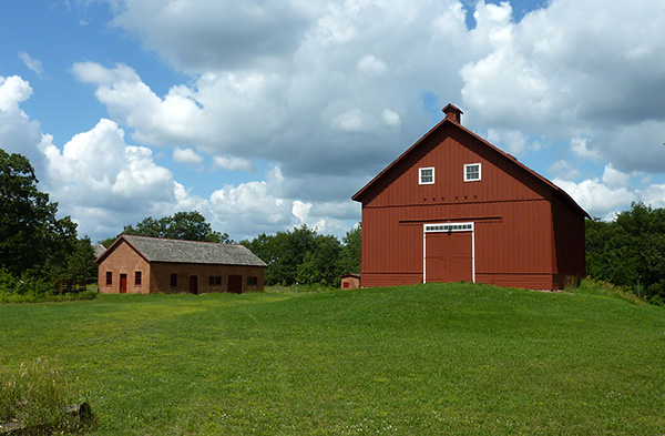 View of James J. Hills North Oaks Farm, including the barn-shaped granary