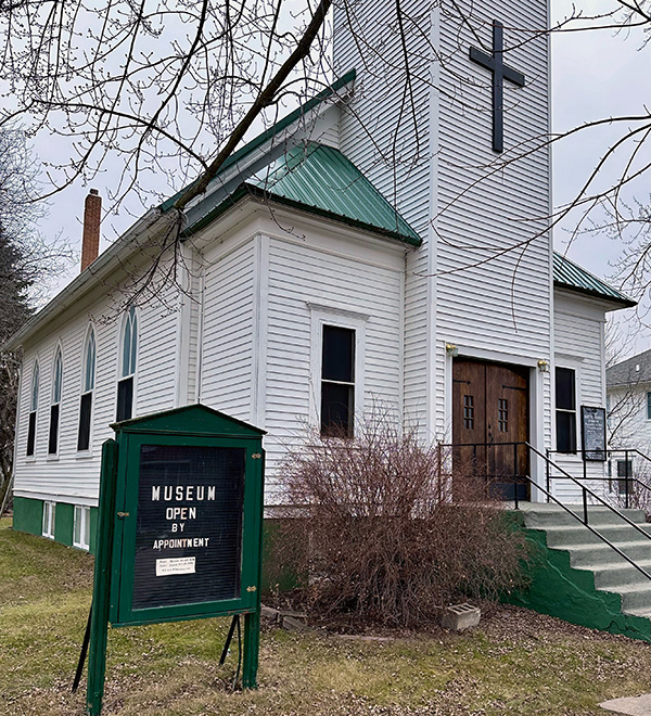 Exterior of Bricelyn Museum, former 1st Baptist Church of Bricelyn