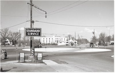 Black and white photo of a traffic circle