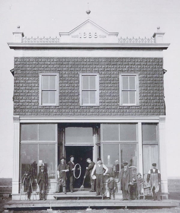 _Martin Hennum’s Store about 1910