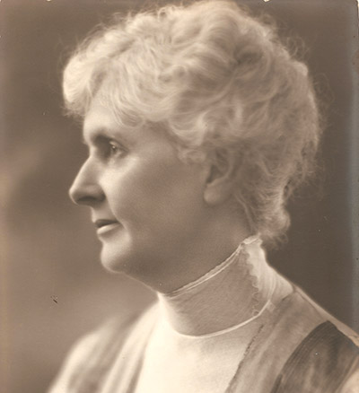 Head and shoulder photo of Helen Hughes Hielscher