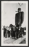 Group with Paul Bunyan statue