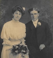 Photograph of Elmer and Clara (Burtness) Onstine