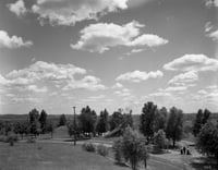Black and white photograph of Mounds Park, 1910.