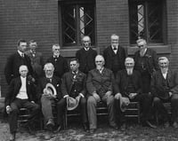 Black and white photograph of prominent horticulturists at the summer meeting of the Minnesota State Horticultural Society, 1902.