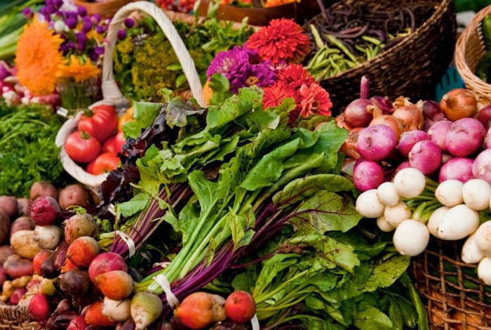 mcm_700x470_market