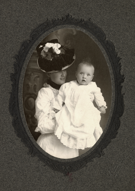Evangeline Lindbergh with her son Charles Augustus Lindbergh