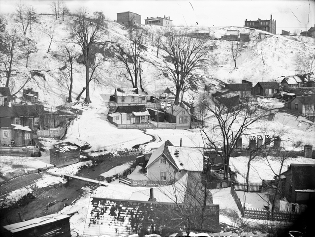 Black and white photograph of Swede Hollow, ca. 1910.