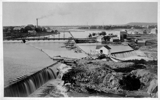 Mississippi River dam at Little Falls