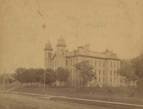 Black and white photograph of Mankato State Normal School, 1871.