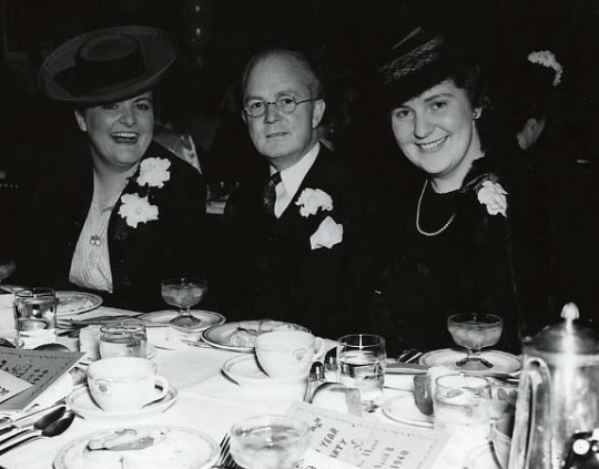 Black and white photograph of Matthew J. Dunfray, president of L. S. Donaldson Company, 1940. Photograph by the Minneapolis Tribune.