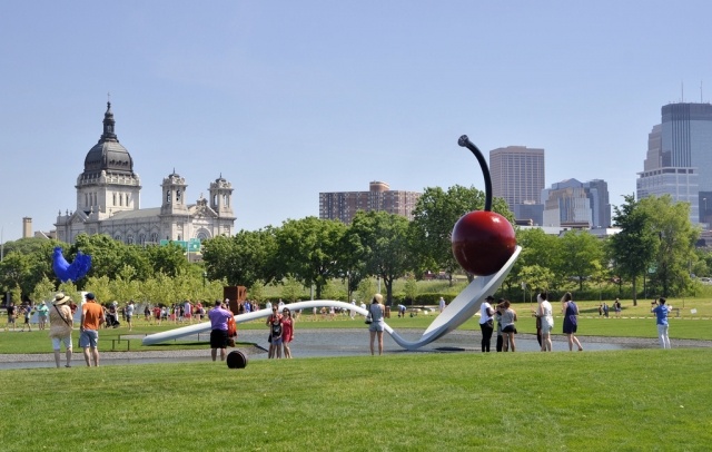 spoonbridge_and_cherry
