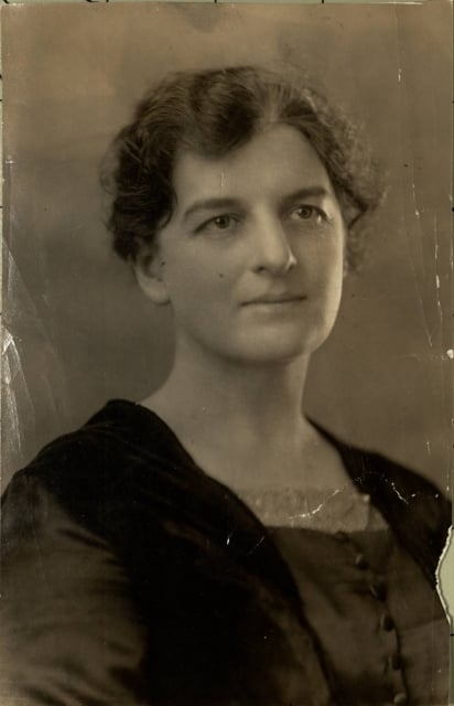 Mabel Ulrich in Minneapolis, 1922.