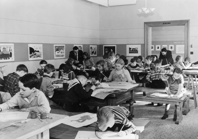 childrens_art_class